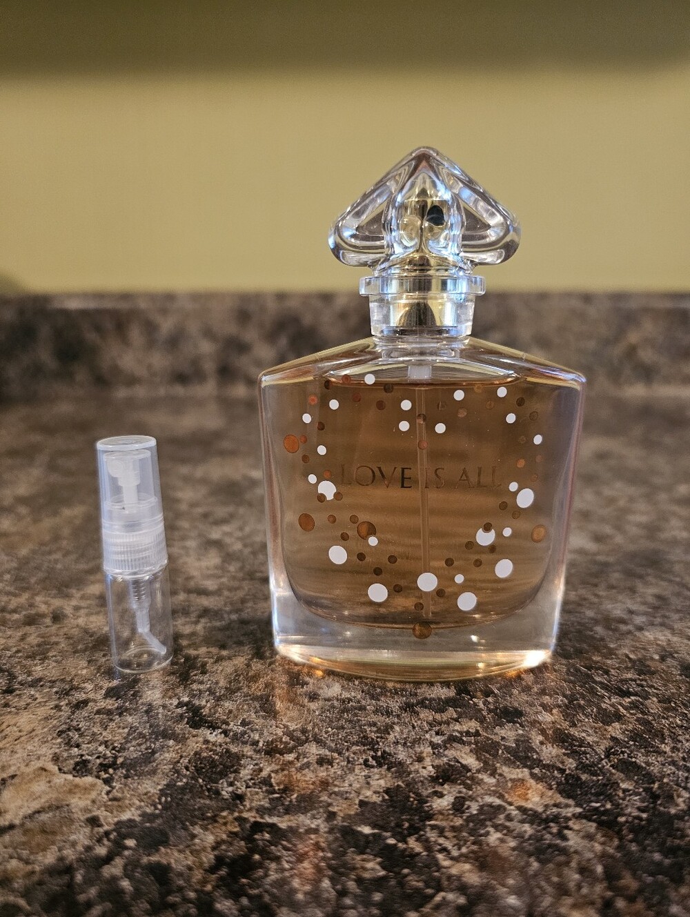 2 ML Sample LOVE IS ALL by Guerlain Perfume EDT Travel Spray DISCONTINUED